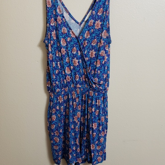 Romper - Picture 1 of 3